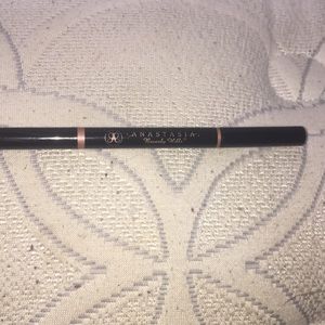 Anastasia Beverly Hills Brow Definer Pencil